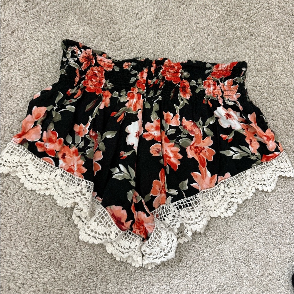 Floral Lace Trim Women's Shorts